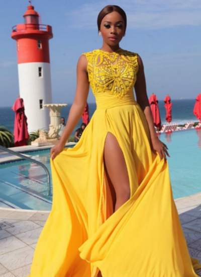 HOW SHOULD A PROM DRESS OR FORMAL DRESS FIT?